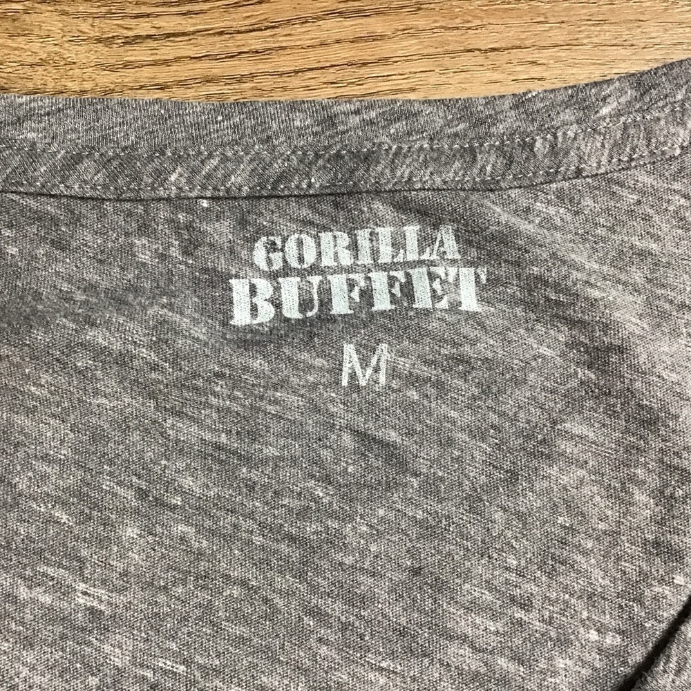 Alien Shirt Size M Local Celebrity Graphic Gray Black Tee Gorilla Buffet Tee Top - Picture 6 of 9
